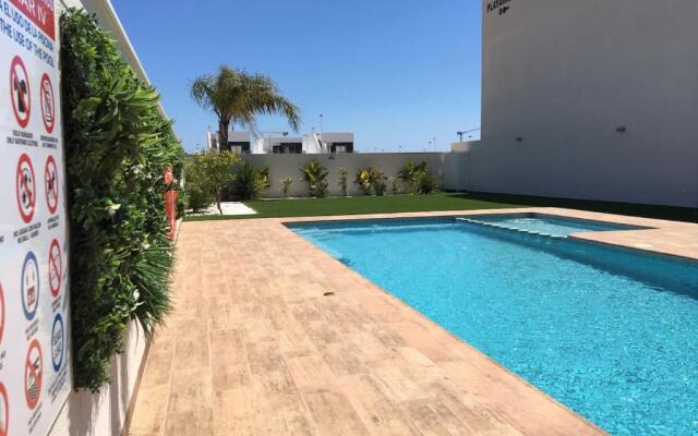 Playamar Iv Calle De La Rosalia 90A