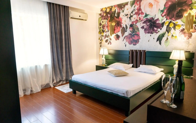 Phoenicia Suites