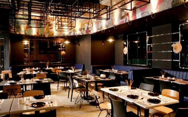 Y2 Residence Hotel