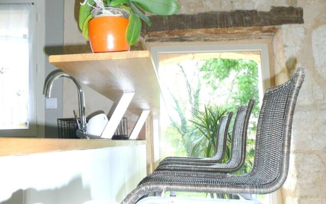 House With 3 Bedrooms in Saint-germain-du-salembre, With Pool Access,