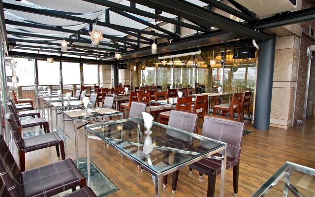 Hotel Les Champs Jiaosi