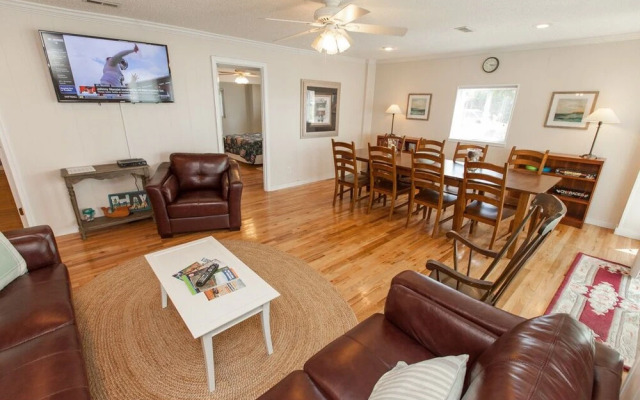 Baycation Joe's - 5 Br Home