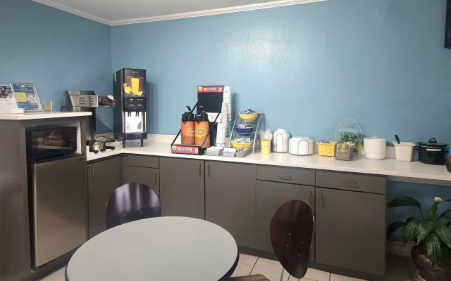 Days Inn by Wyndham Monroe LA