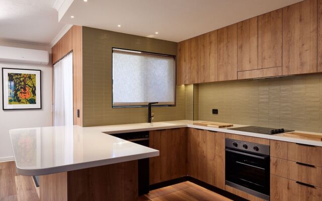 Little Palms by Burleigh Letting Co