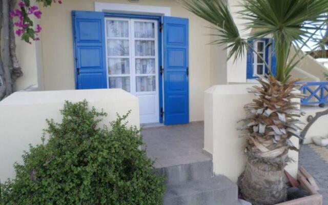 Santorious Spacious Apartment
