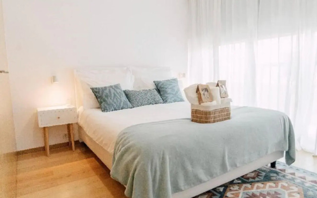 Oporto Yellow Apartments