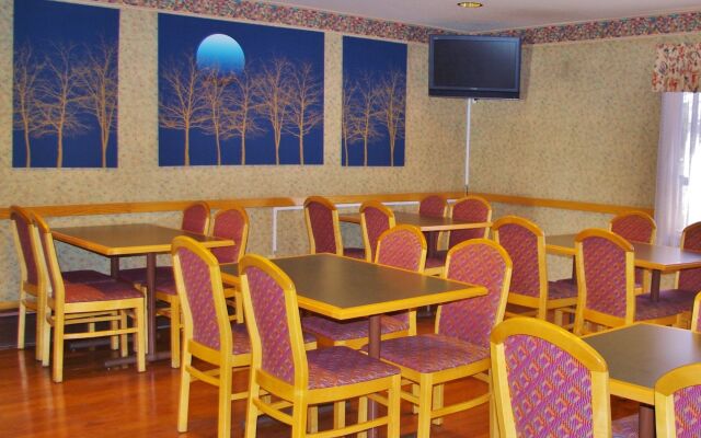 Caravan Inn
