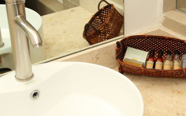 Elite 47 Hotel & Suites