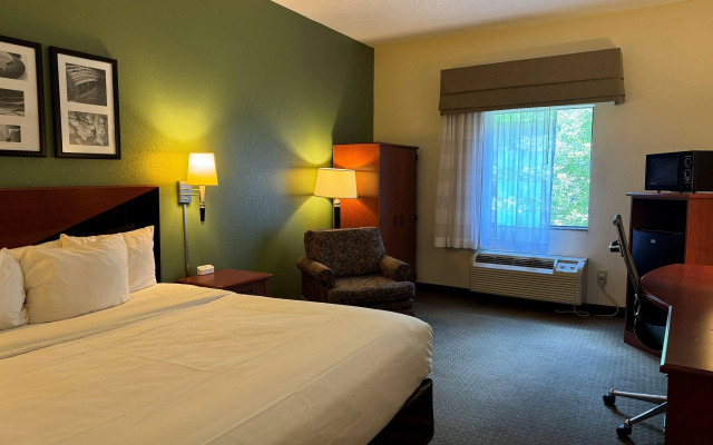 Sleep Inn & Suites Airport