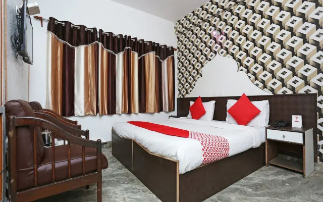 OYO 5249 Hotel Heera International