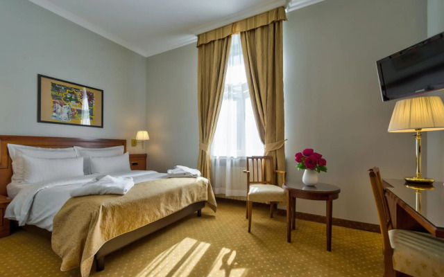 My City Hotel