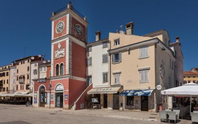 Royal Apartments
