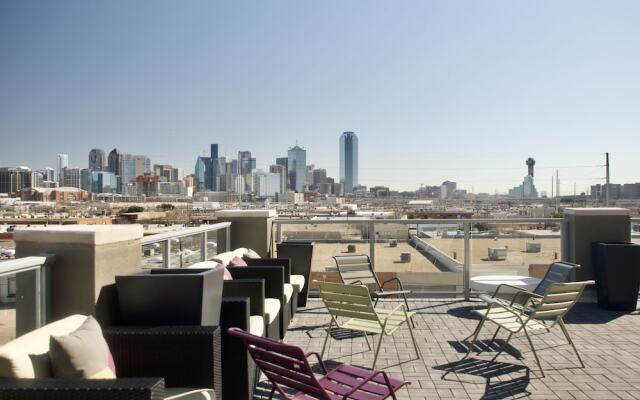 Hidden Gem of Dallas, 6 Mins Aacenter