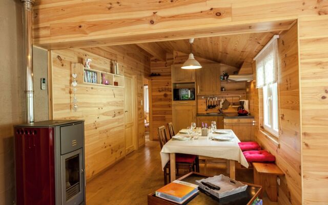 Cosy Chalet in Bomal-Sur-Ourthe with Terrace