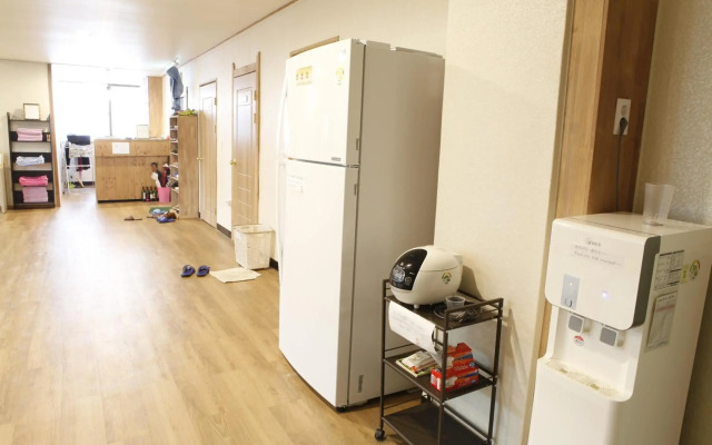 Baozen Guesthouse - Hostel