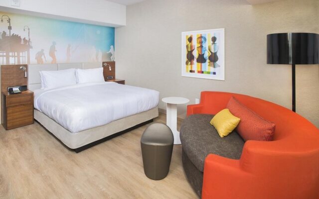 Courtyard by Marriott Santa Monica