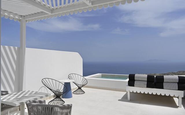 Cresanto Luxury Suites - Adults Only