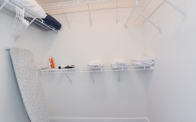 Luxury Sunny Isles Beach Condos by Hosteeva