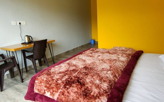 Flyscape Hostel