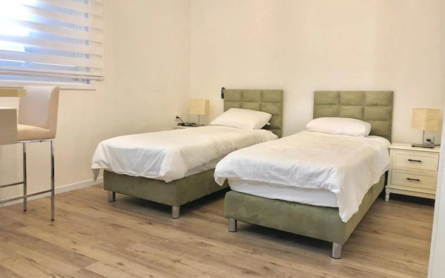 Studio Apartment in Bat-Yam