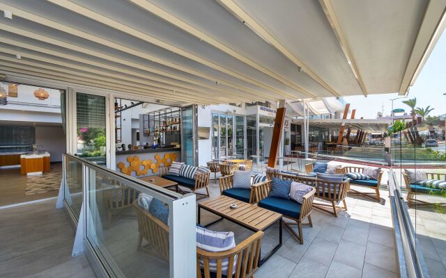 Protaras Plaza Hotel