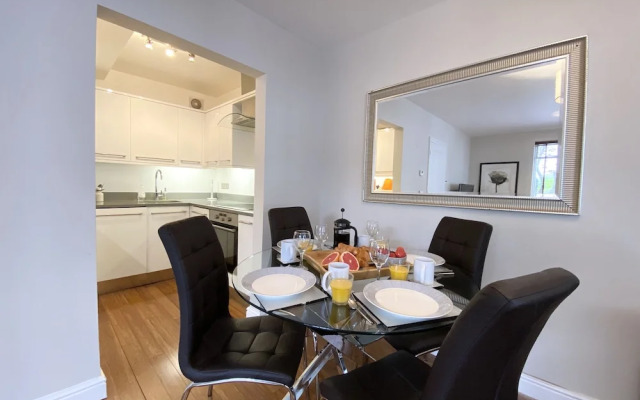 Apartment Next to Victoria Station