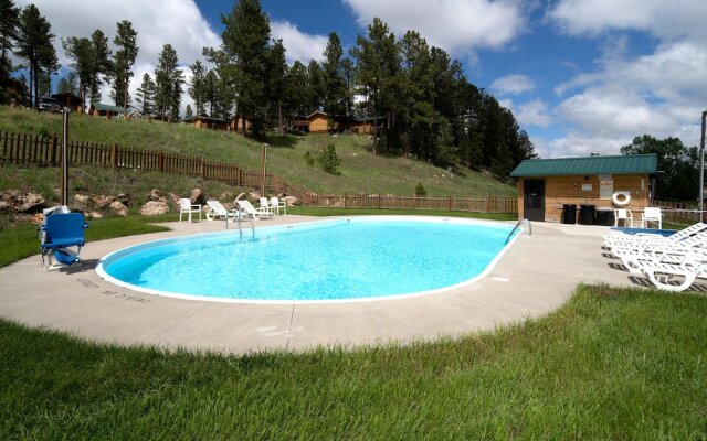Rock Crest Lodge And Cabins