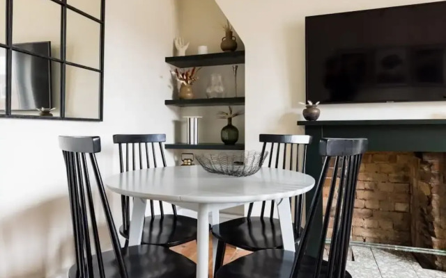 The Hackney Heartbeat - Modern & Bright 2BDR Apartment