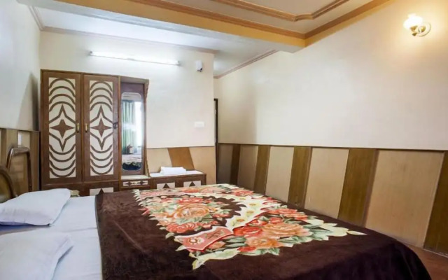 ADB Rooms Hotel Sahiwa
