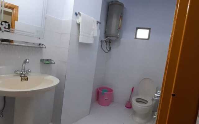 Hotel Crown City Muzaffarabad