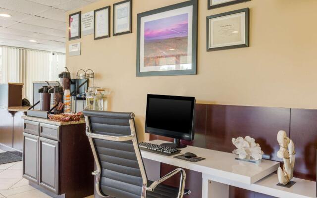 Rodeway Inn & Suites Stroudsburg - Poconos