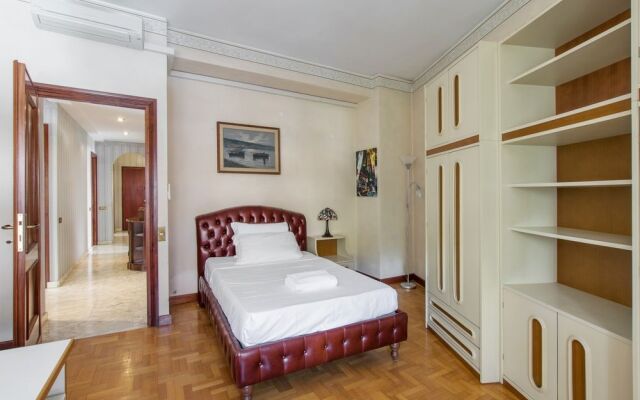 Luxury Macrobio Flat