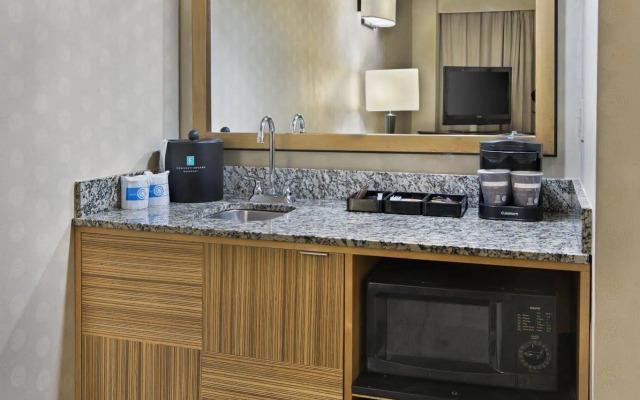 Embassy Suites by Hilton Los Angeles Downey