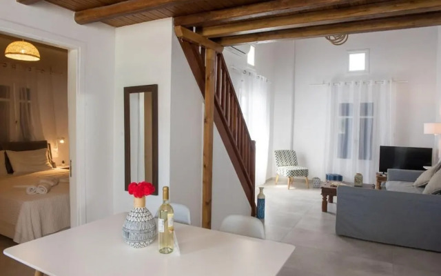 Glamorous 2BR Villa in Ornos w Sea View