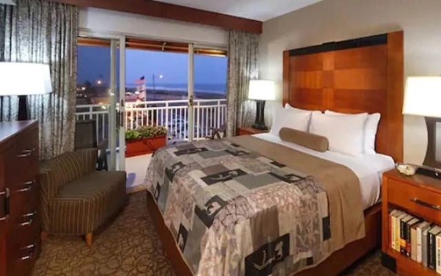 Montreal Beach Resort