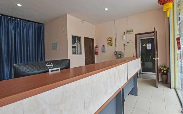 OYO 90765 Hotel Bajet Pulai