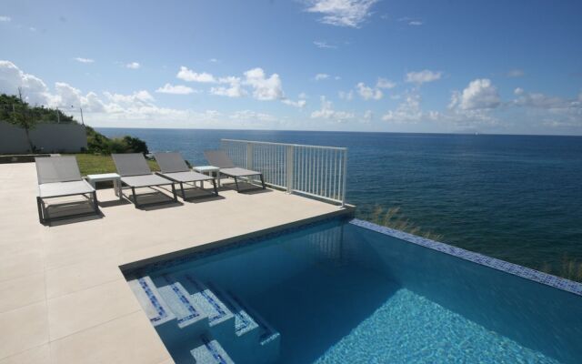 Villa Aqua by Island Properties Online