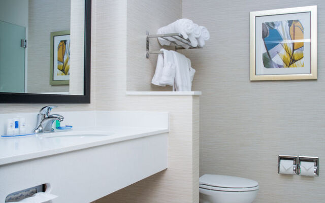 Fairfield Inn & Suites Lincoln Southeast