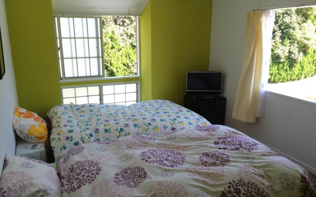 Guest House Shirahama R cafe – Caters to Women - Hostel