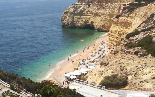 Cosy T1 at Vale Centianes Beach