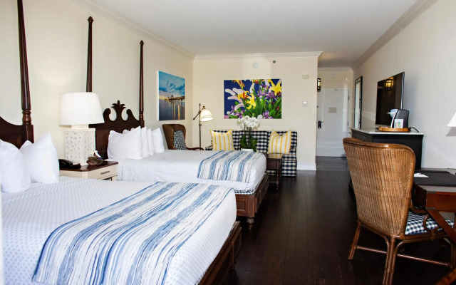 Inn at Pelican Bay