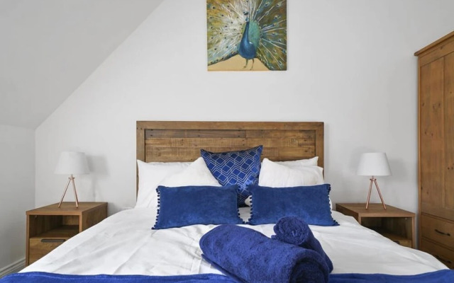 Spacious Canterbury Townhouse