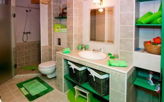 Patohill Vineyard Village