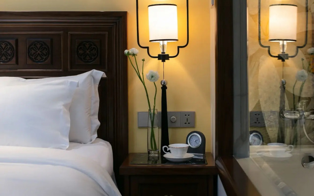 Lucien Hanoi Lakeside Hotel & Rooftop