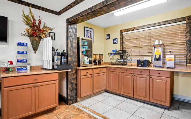 Americas Best Value Inn Midlothian Cedar Hill