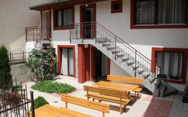 Guest Accommodation Zone