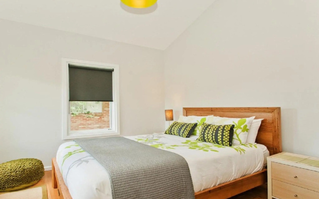 Farrant House - modern and contemporary