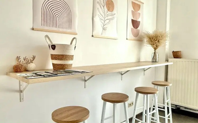 Spacious duplex in the center