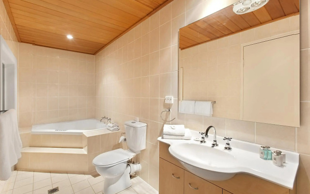 Checkers Resort & Conference Centre