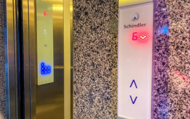 Room-hotel With Balcony in Phukettown